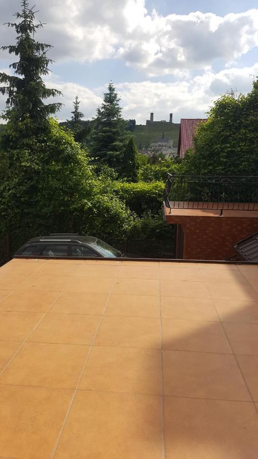Pod Srebrna Roza Apartment Checiny  Exterior photo