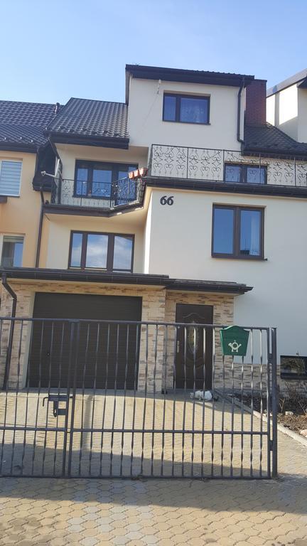 Pod Srebrna Roza Apartment Checiny  Exterior photo